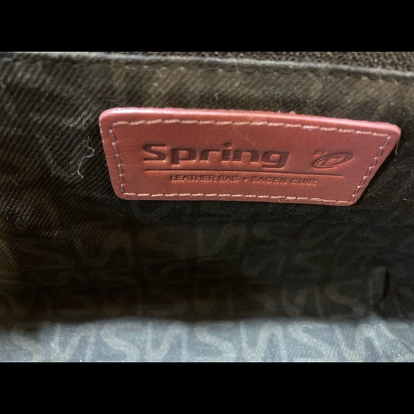 Spring Leather Shoulder Bag - Picture 3 of 7
